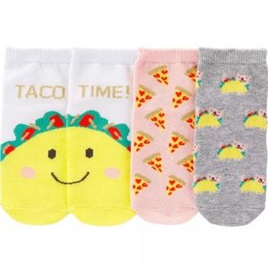 NWT Carter's 3-pack of Girls size 4-6 socks